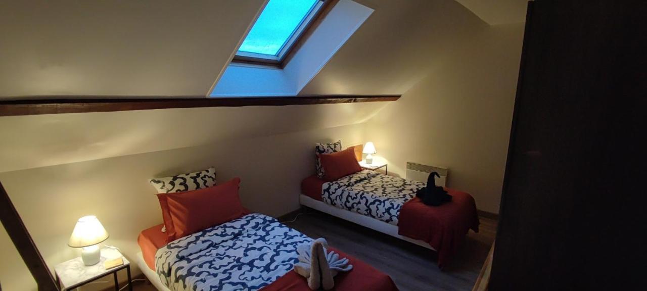 Au Pied Du Chateau 2 Bellegarde-du-Loiret Quarto foto